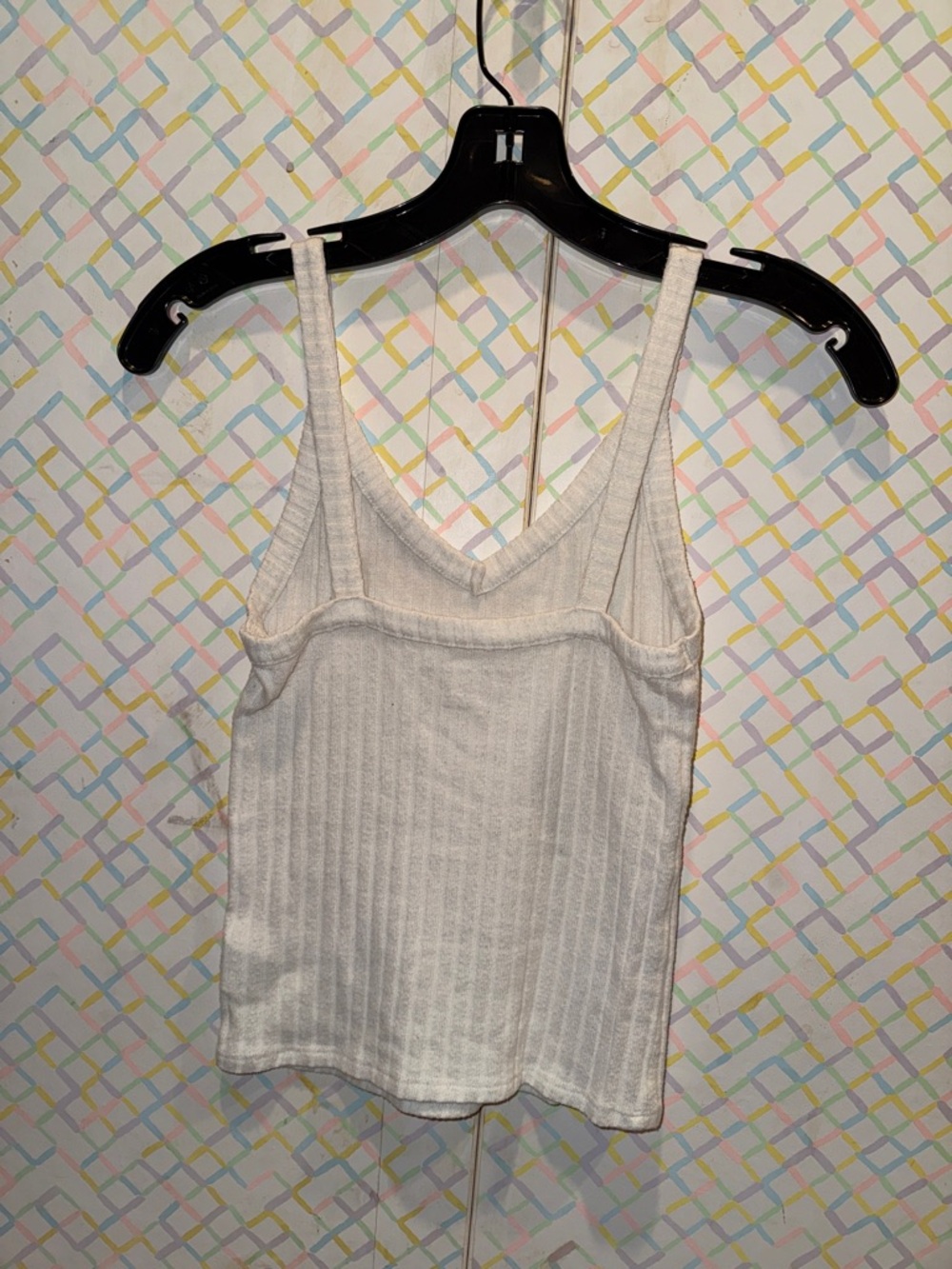 AE White Ribbed V-Neck Tank Top - Picture 2 of 3
